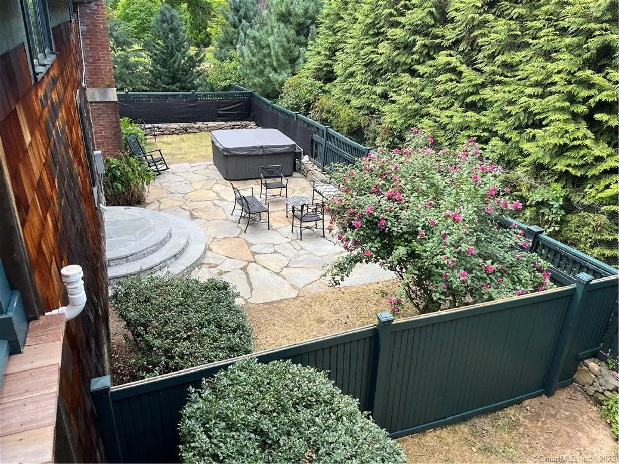 Greenwich Real Estate | View 17 Kirby Road | Listing