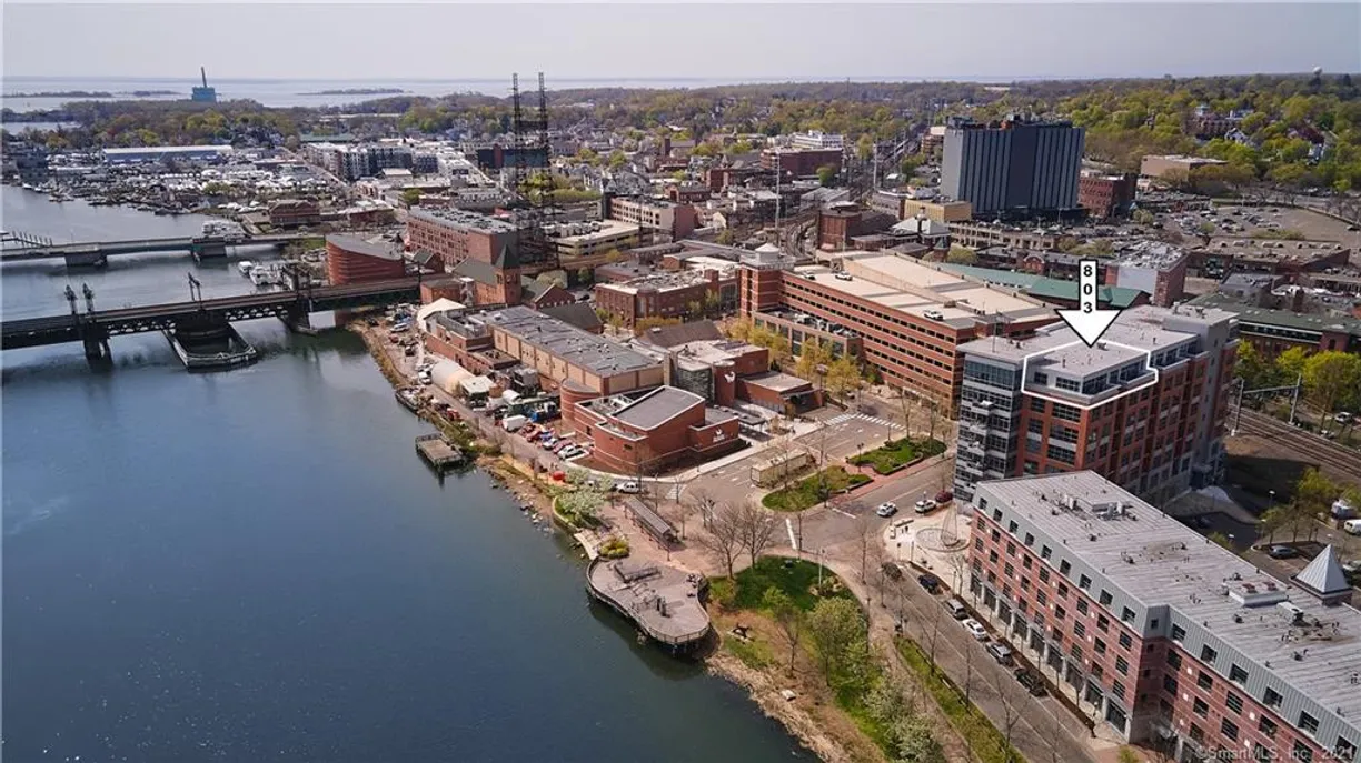 Westchester Real Estate | View 33 North Water Street, 803 | 2 Beds, 2 Baths