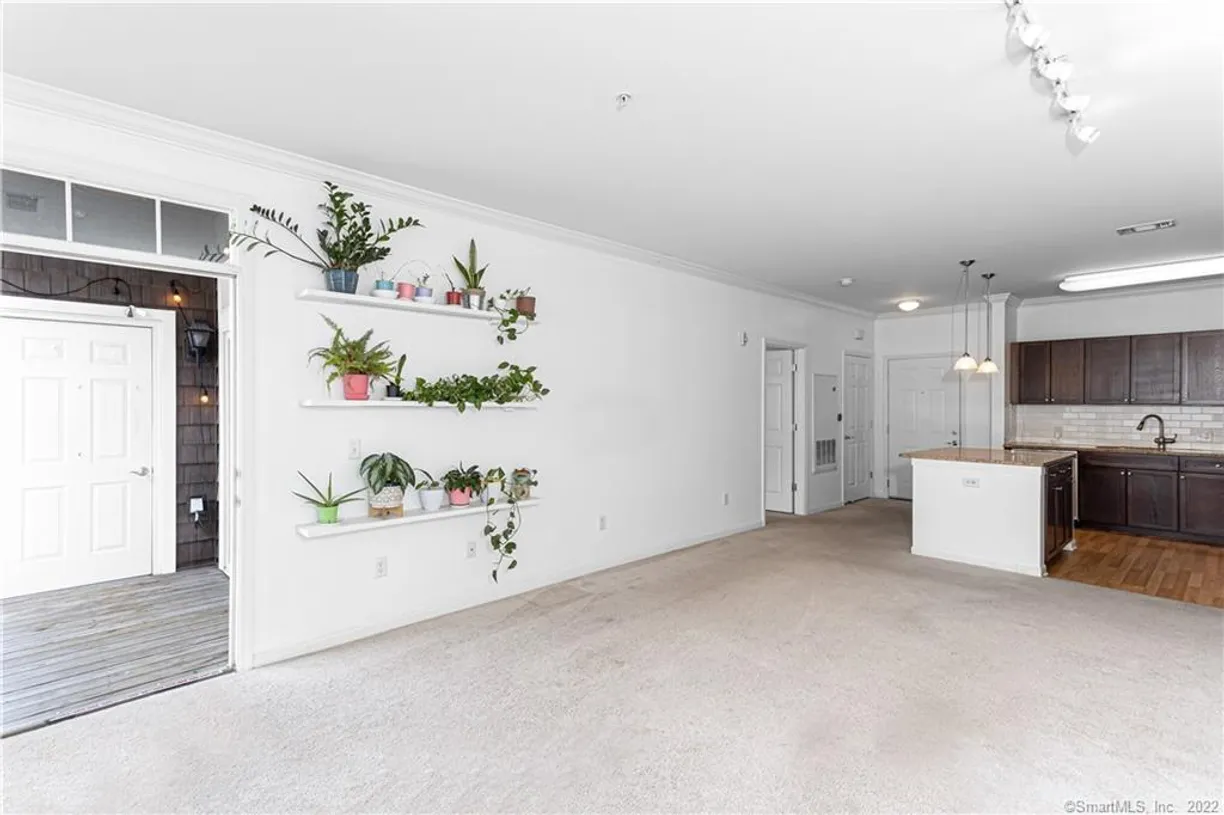Greenwich Real Estate | View 850 East Main Street, 412 | 2 Beds, 2 Baths