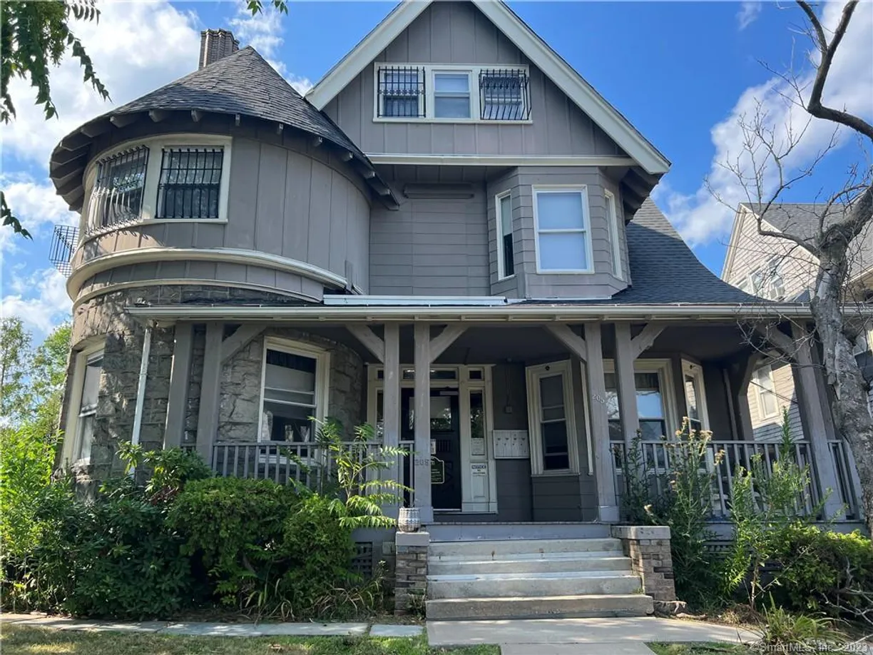 Greenwich Real Estate | View 205 Retreat Avenue