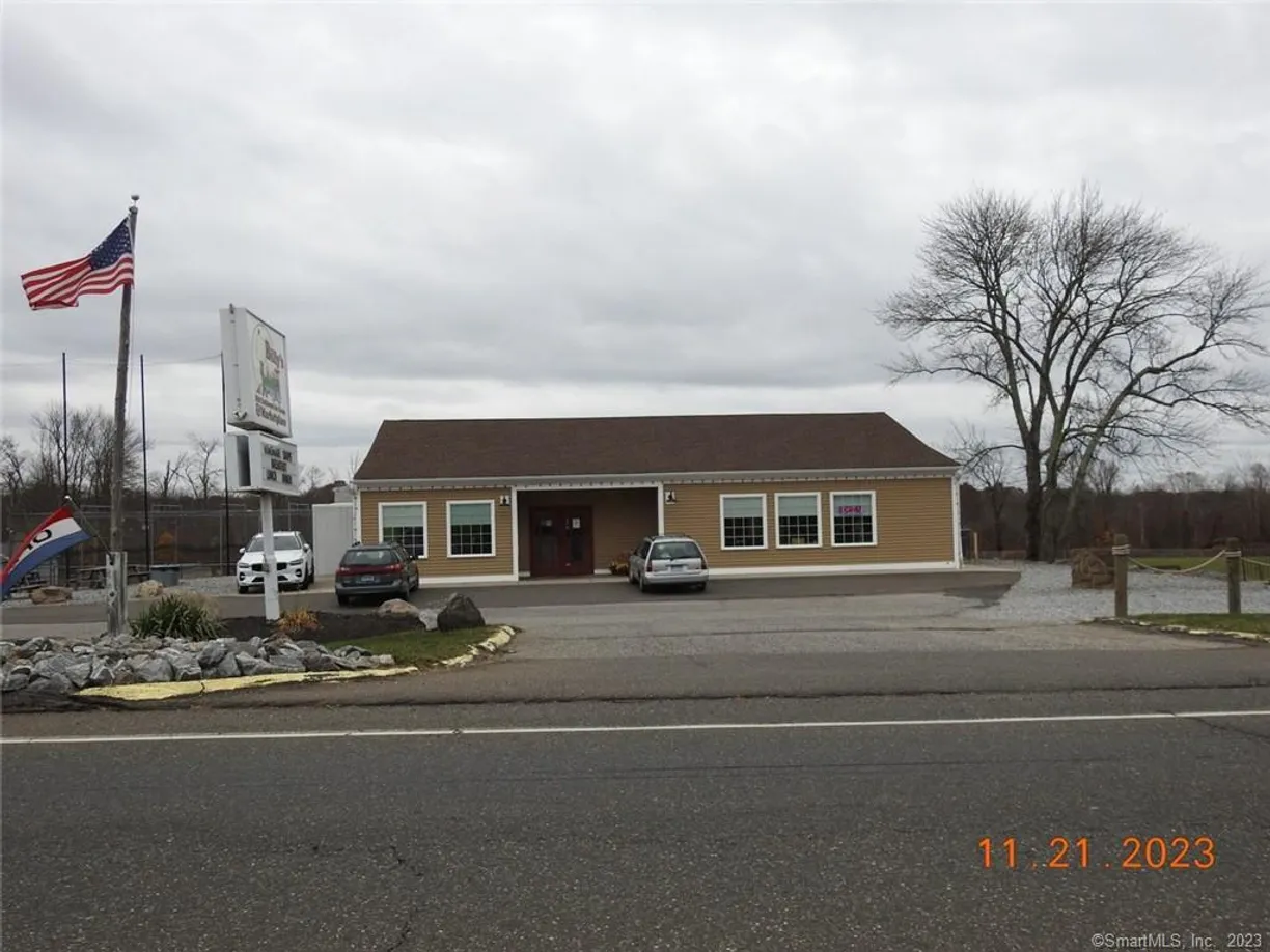Greenwich Real Estate | View 742 Amity Road
