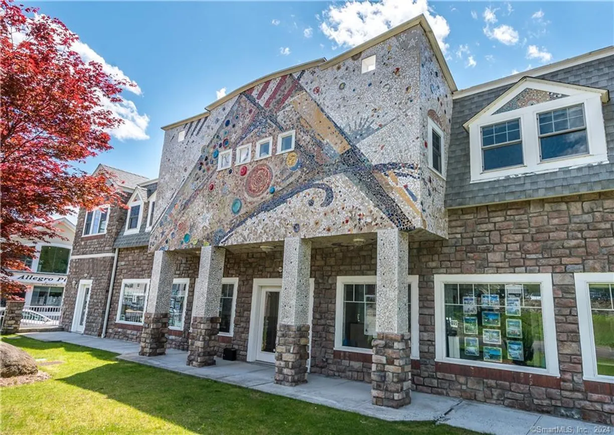 Greenwich Real Estate | View 1086 Long Ridge Road, 1