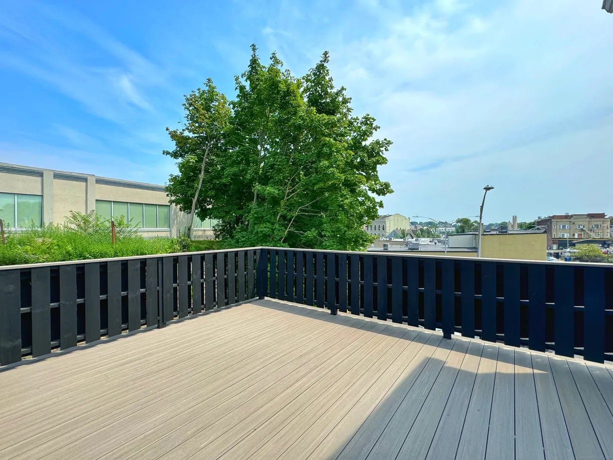 Greenwich Real Estate | View 32 Main, 302 | 1 Bed, 1 Bath