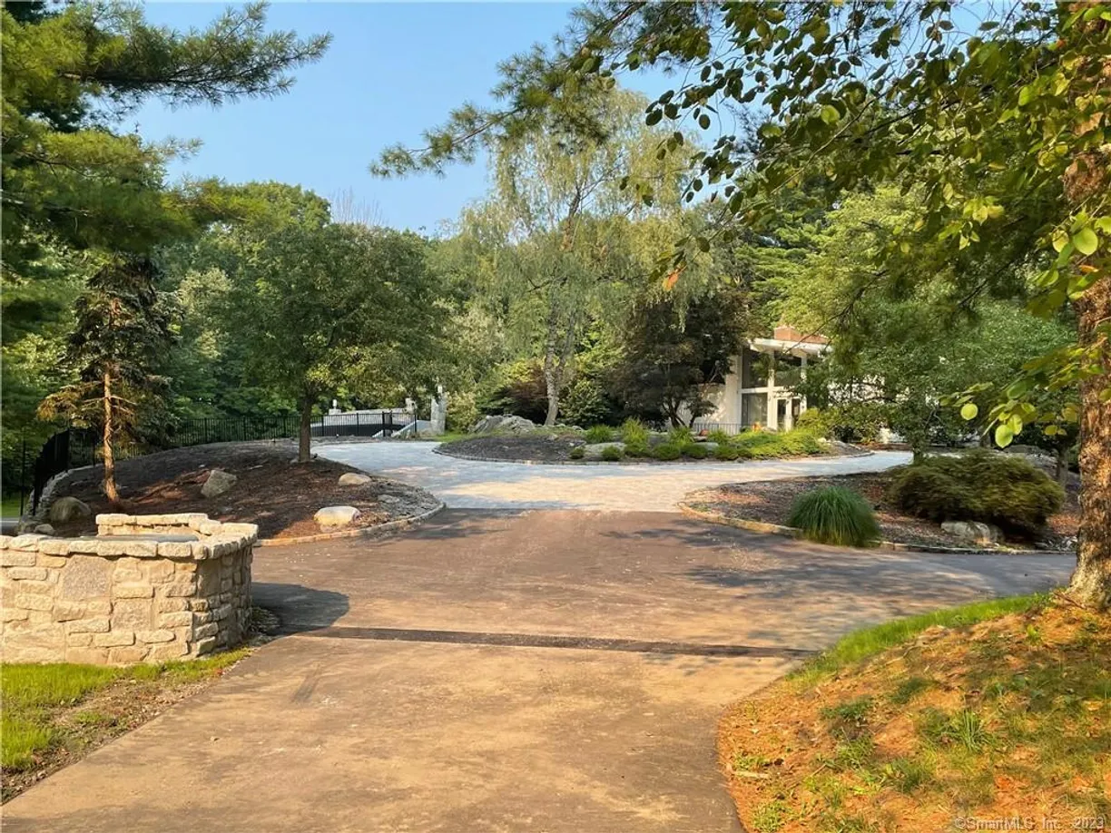 Greenwich Real Estate | View 29 Tito Lane | Listing
