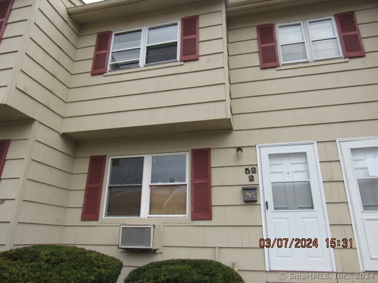 Greenwich Real Estate | View , 2 | 3 Beds, 1 Bath