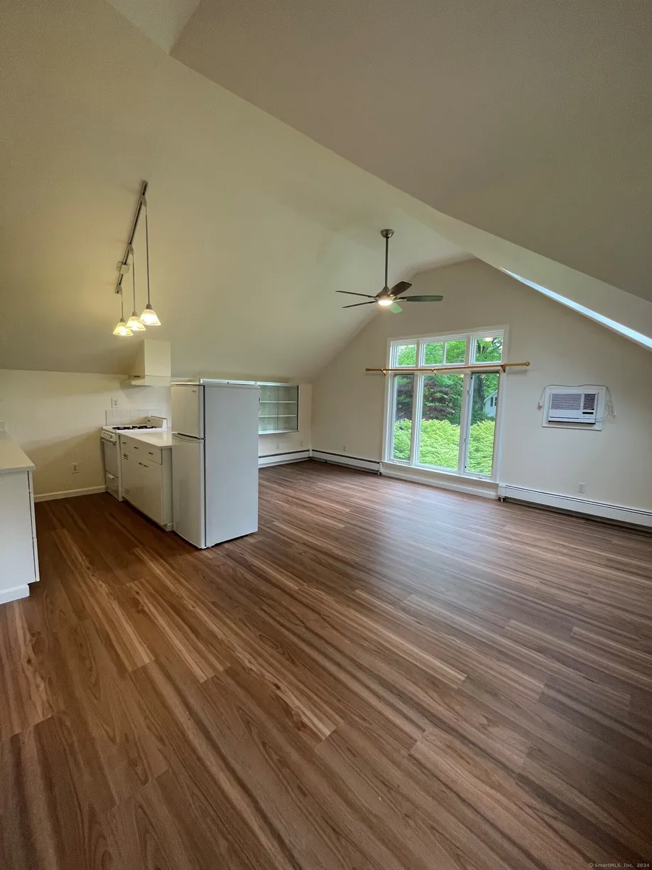 15 Locust #2nd Floor, Greenwich, CT 06831 Property for rent