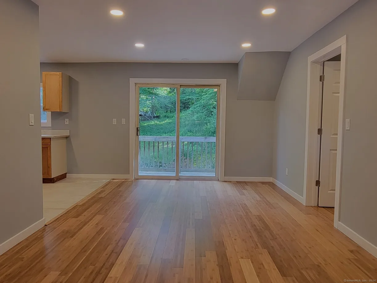 Greenwich Real Estate | View 214 Cedar | 2 Beds, 1 Bath