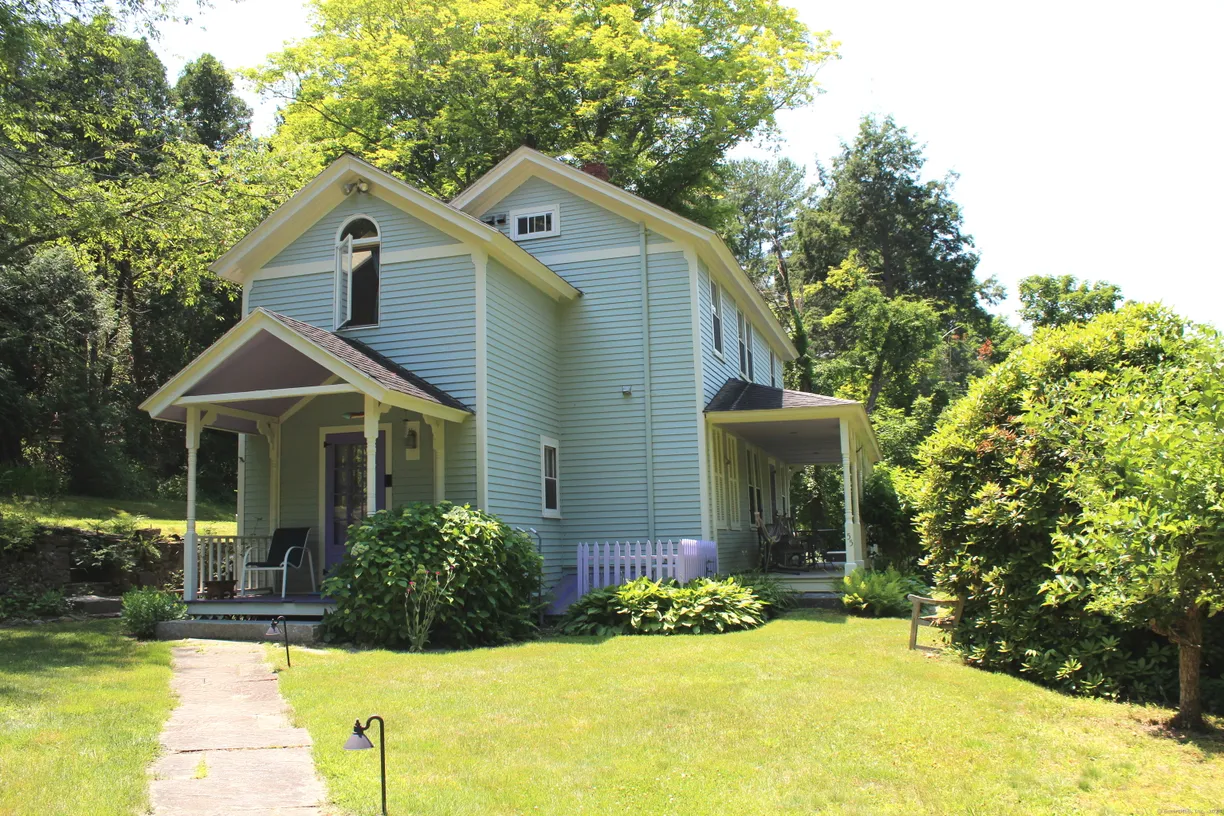 Greenwich Real Estate | View 55 Liberty | 2 Beds, 2 Baths