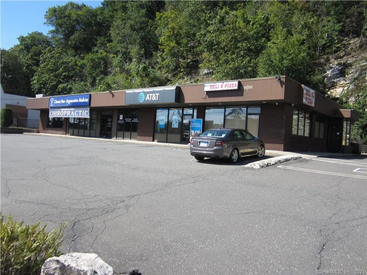 Greenwich Real Estate | View 132 Federal Road | Listing