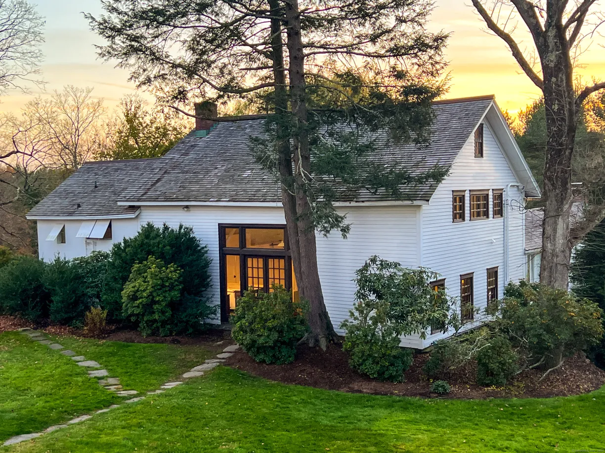 Greenwich Real Estate | View 167 Drum Hill Road, C | 4 Beds, 4 Baths