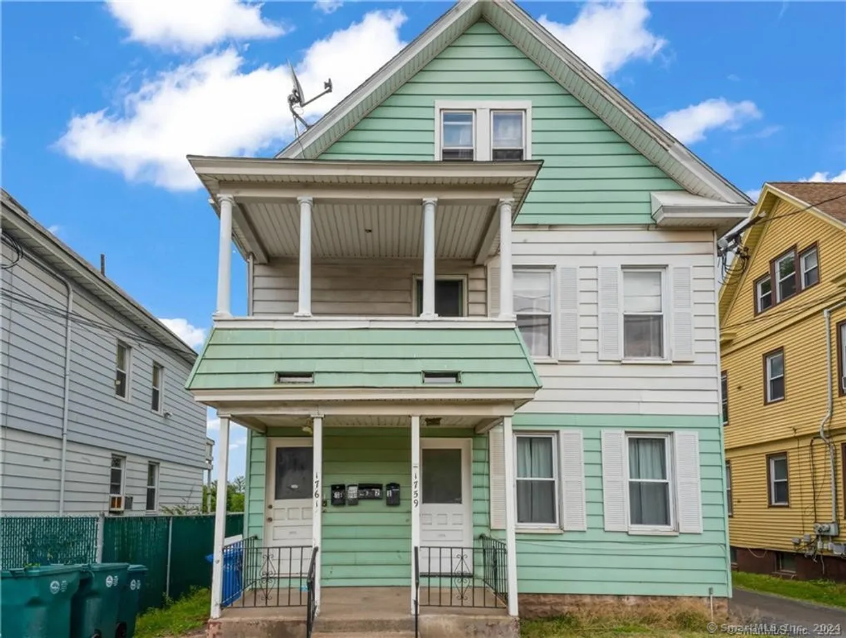 Greenwich Real Estate | View 1759 Dixwell, 2 | 2 Beds, 1 Bath