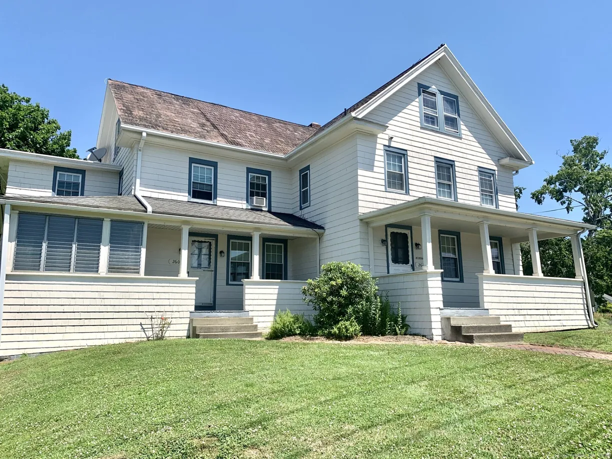 Greenwich Real Estate | View 262 New Haven, 262 | 4 Beds, 2 Baths