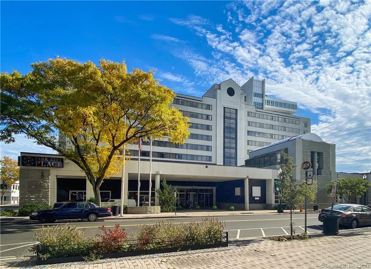 Greenwich Real Estate | View 1070 Main, 607 | 1 Bed, 1 Bath