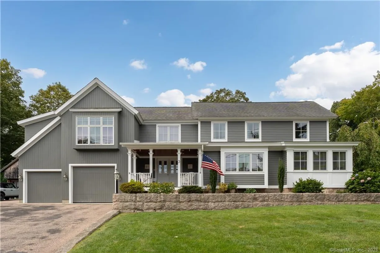 Greenwich Real Estate | View 3 School Street | 2 Beds, 2 Baths