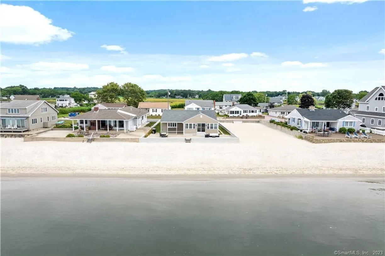 Greenwich Real Estate | View 8 Belaire Manor | 4 Beds, 3 Baths
