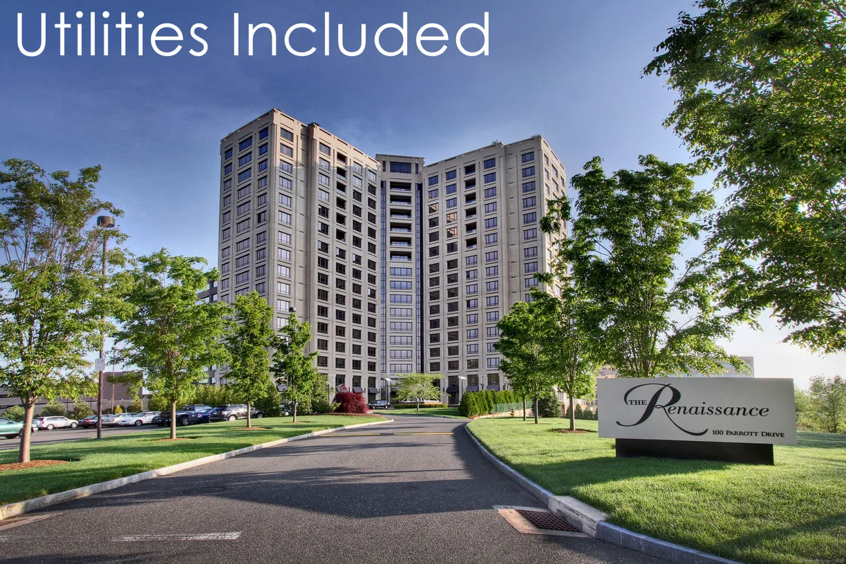 Greenwich Real Estate | View 100 Parrott Drive, 1701 | 3 Beds, 2 Baths