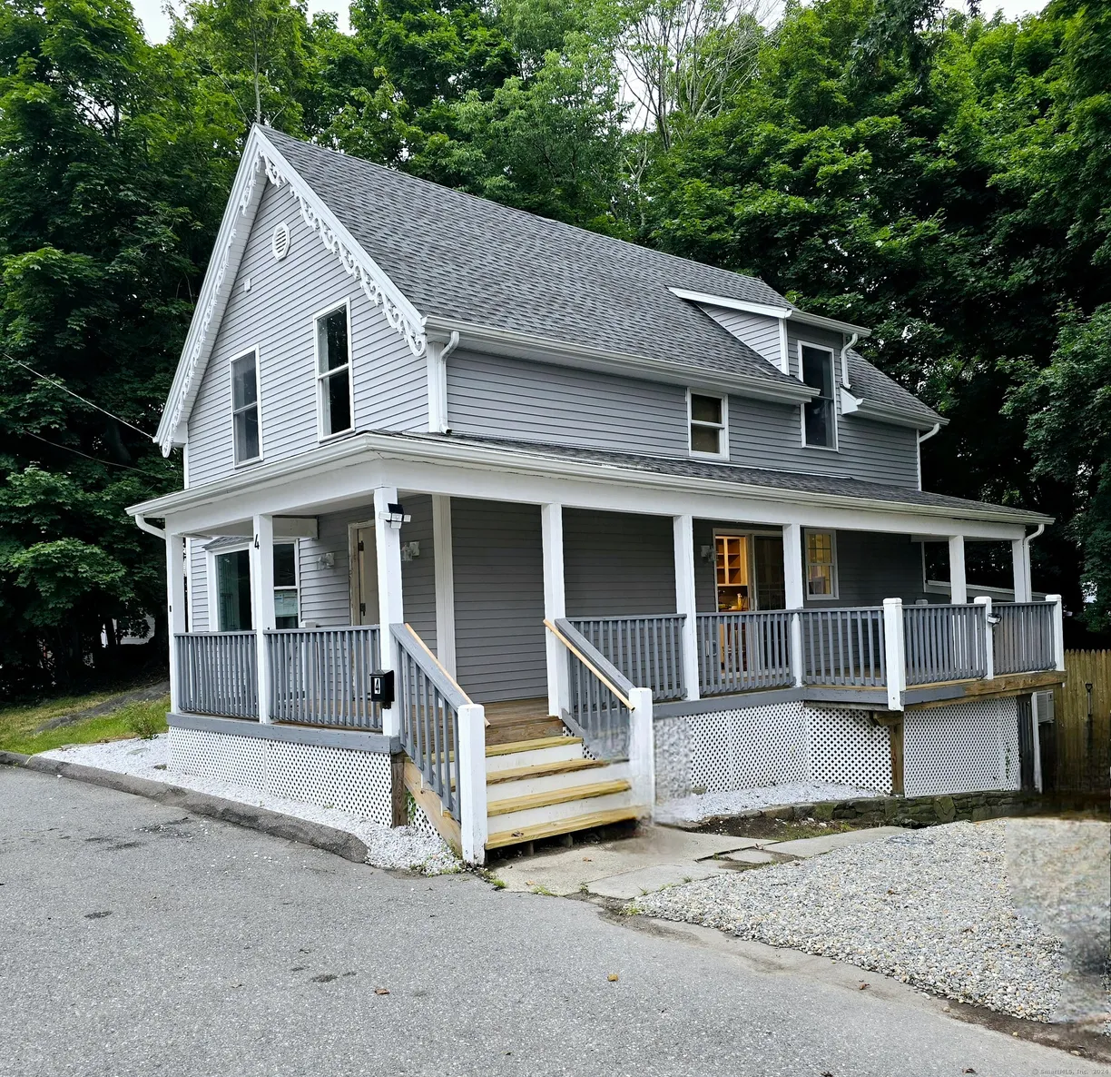 Greenwich Real Estate | View  | 4 Beds, 3 Baths