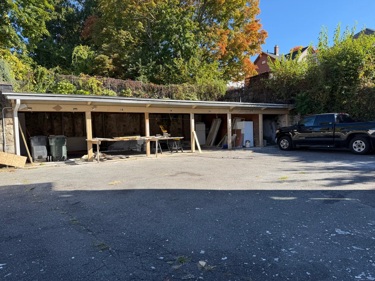 Greenwich Real Estate | View 1615 East Main Street | Listing