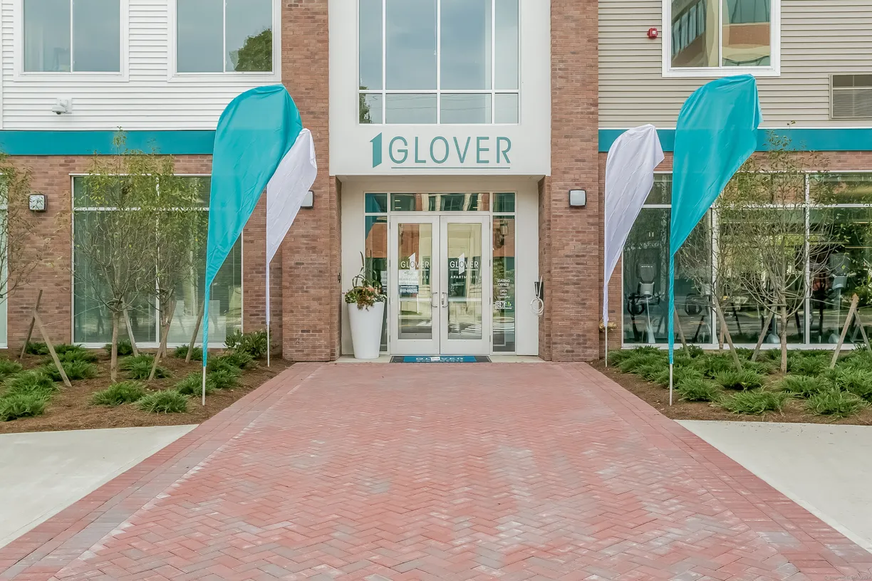 Greenwich Real Estate | View 1 Glover Avenue, 205 | 1 Bed, 1 Bath