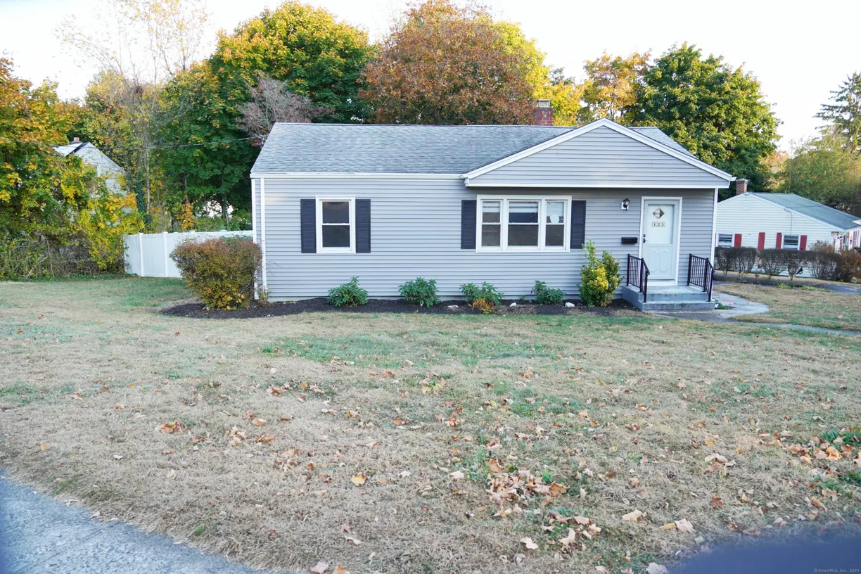 Greenwich Real Estate | View 125 Twin Brook Road | 3 Beds, 1 Bath