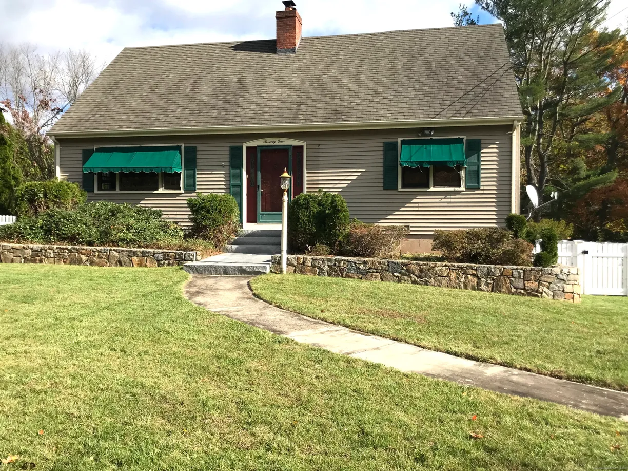 Greenwich Real Estate | View 74 Short Beach Road | 4 Beds, 2 Baths