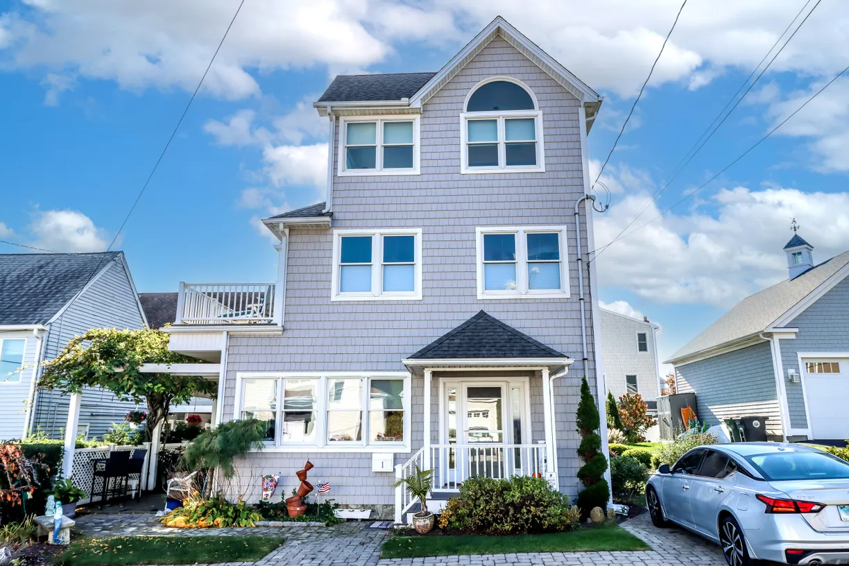 Greenwich Real Estate | View 1 Dunbar Road | Listing
