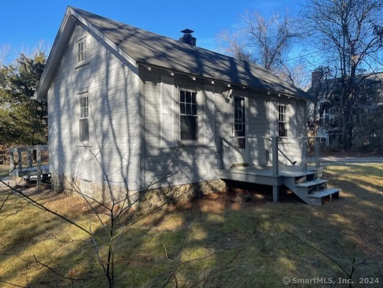 Greenwich Real Estate | View 100 Mile Creek Road | 1 Bed, 1 Bath