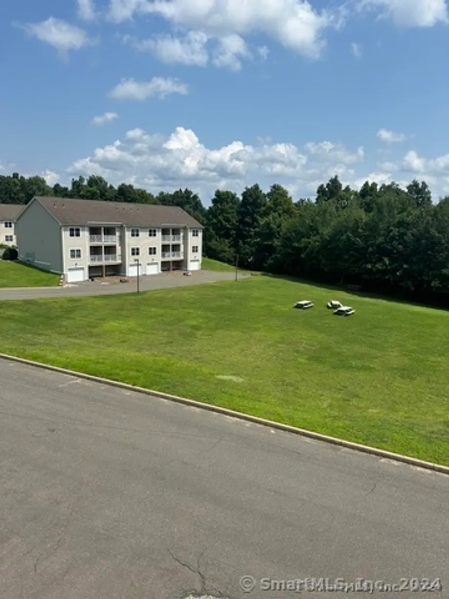 Greenwich Real Estate | View 86 Buff Cap Road, D08 | Listing