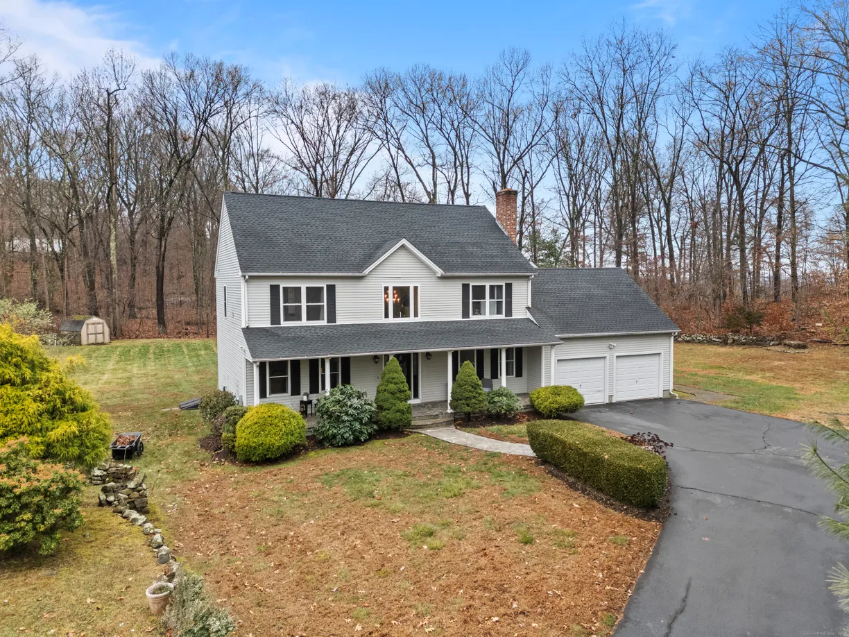 Greenwich Real Estate | View 5 Judith Court | 5 Beds, 3 Baths