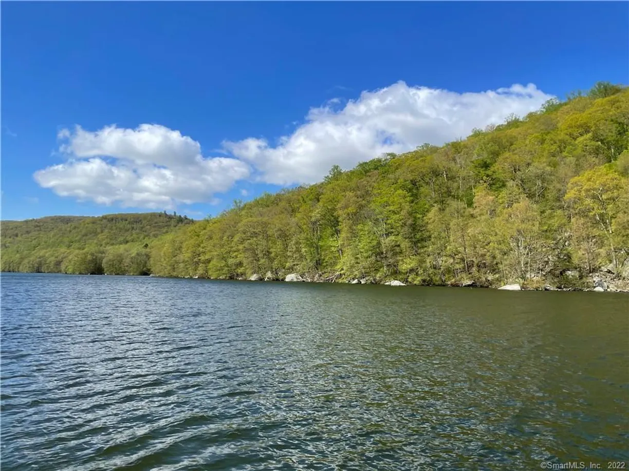 Greenwich Real Estate | View Wagon Wheel Road
