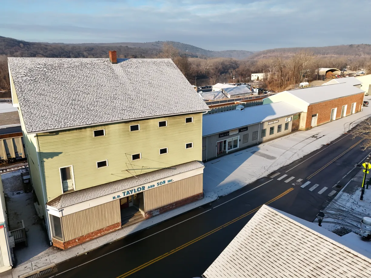 Greenwich Real Estate | View 85 Railroad Street