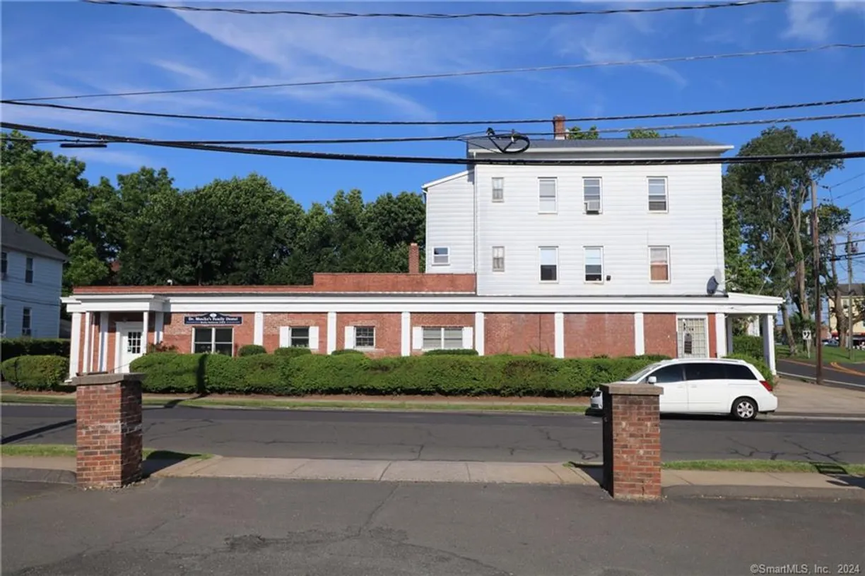 Greenwich Real Estate | View 25 Clinton Street | 1 Bath
