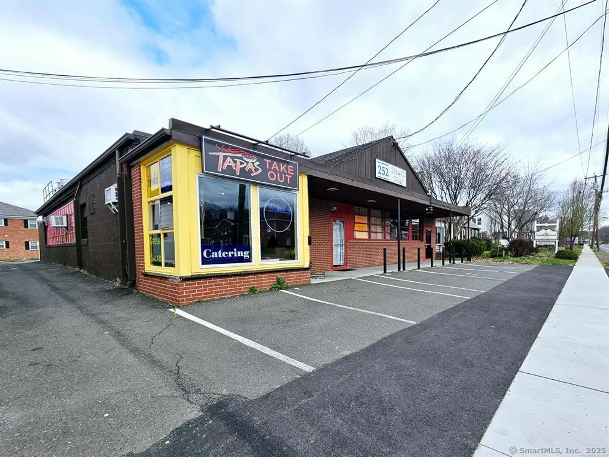 Greenwich Real Estate | View 225-229 Hebron Avenue | Listing