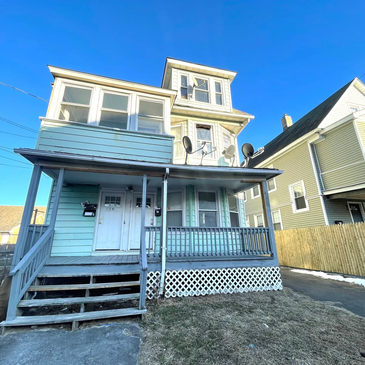 Greenwich Real Estate | View 578 Carroll Avenue | 2 Beds, 1 Bath