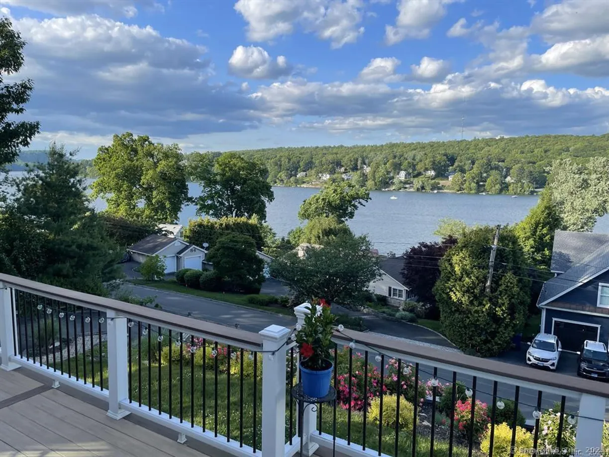 Greenwich Real Estate | View 81 North Lake Shore Drive | 3 Beds, 3 Baths