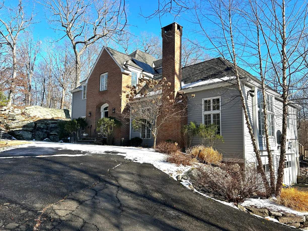 Greenwich Real Estate | View 71 Wild Duck Road | 4 Beds, 5 Baths