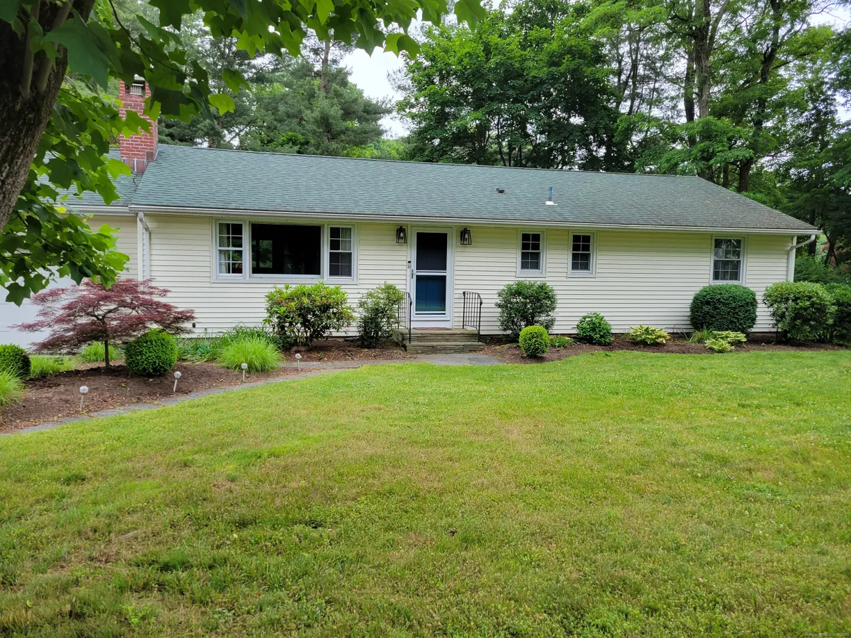 Greenwich Real Estate | View 6 Winterset Drive | 3 Beds, 2 Baths