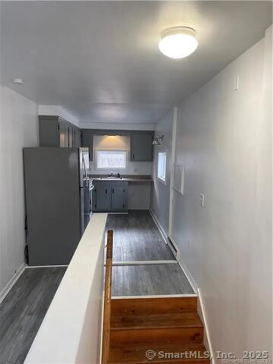 Greenwich Real Estate | View 166 Main Street, B | 2 Beds, 1 Bath