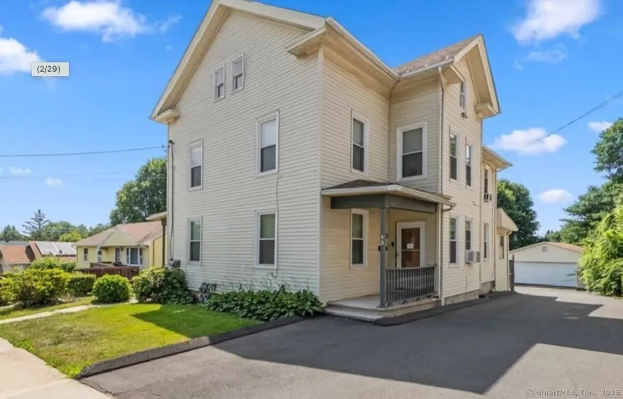 Greenwich Real Estate | View  | 3 Beds, 1 Bath