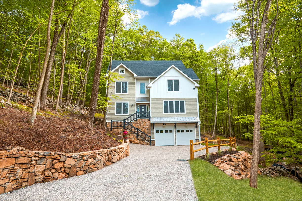 Greenwich Real Estate | View 1240 Westport Turnpike | 3 Beds, 4 Baths