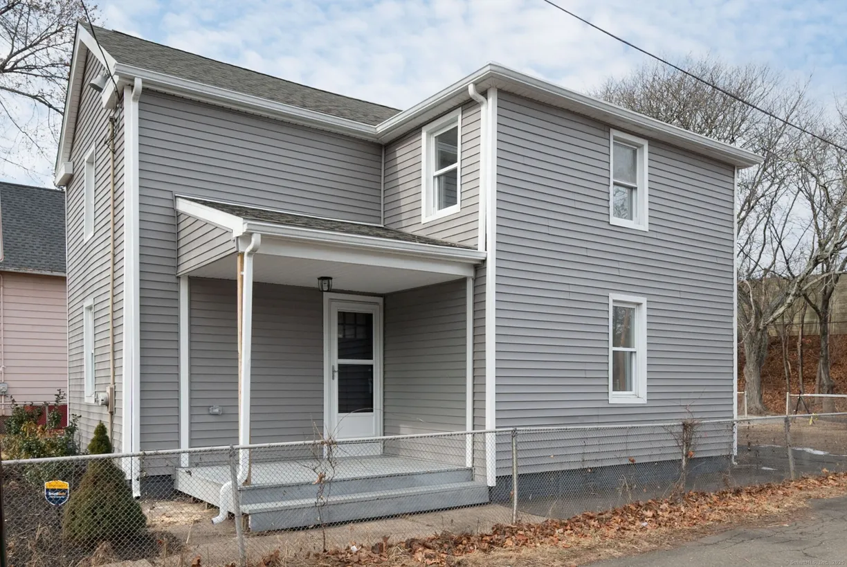 Greenwich Real Estate | View 1 Wilcox Place | 3 Beds, 2 Baths