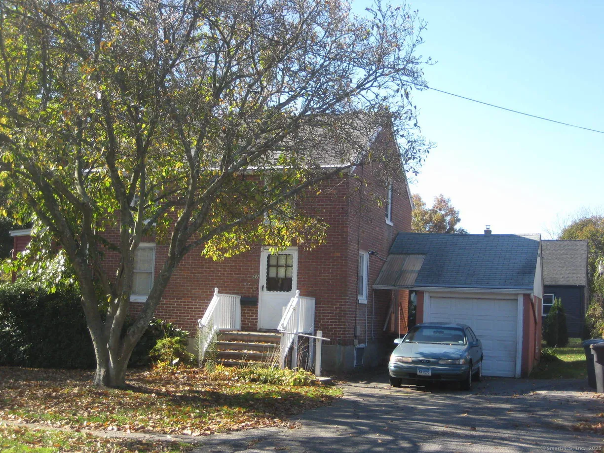 Greenwich Real Estate | View 52 Pumpkin Delight Road | 3 Beds, 1 Bath