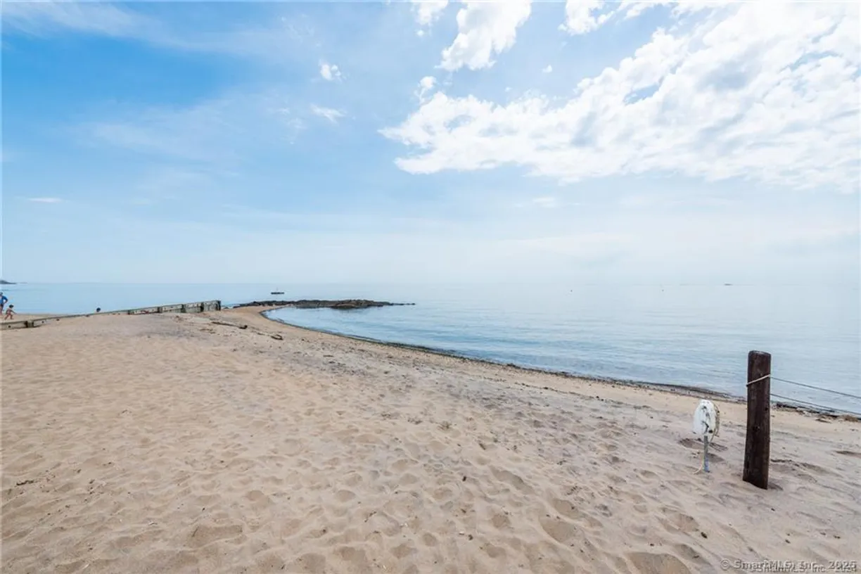 Greenwich Real Estate | View 147 Overshores | 4 Beds, 2 Baths