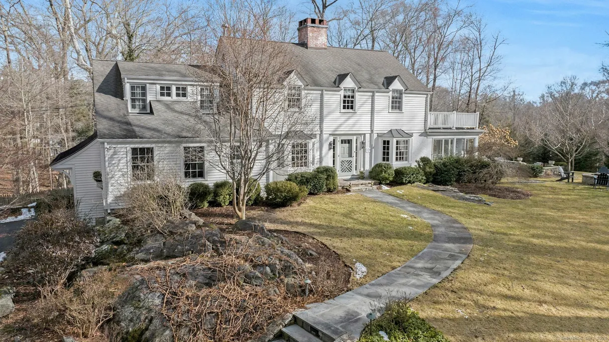 Greenwich Real Estate | View 177 Leroy Avenue | 4 Beds, 4 Baths