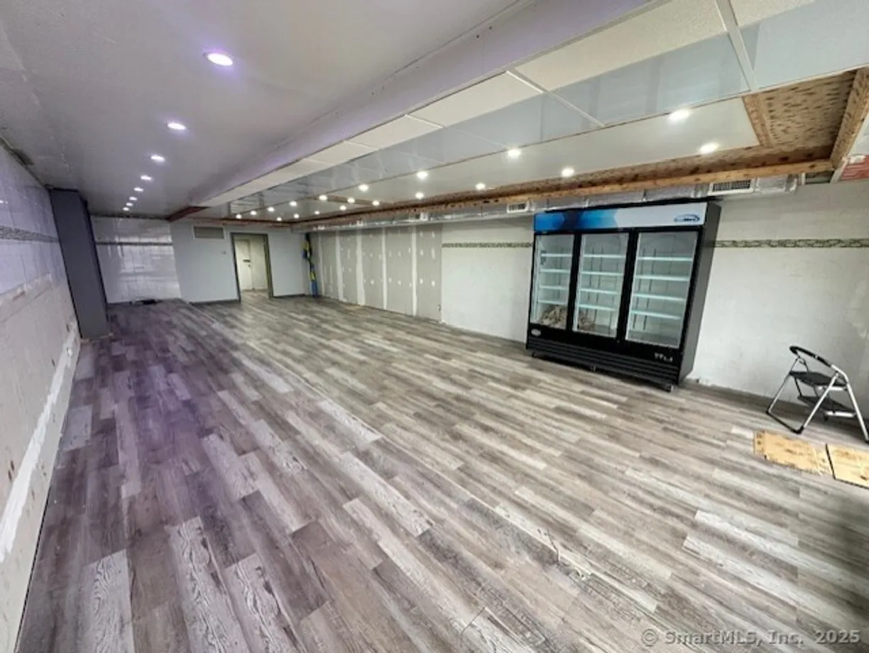 Greenwich Real Estate | View 570 Honeyspot Road