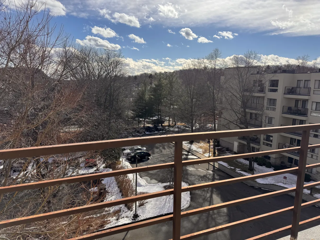Greenwich Real Estate | View 1204 Whitney Avenue, APT 506 | 1 Bed, 1 Bath