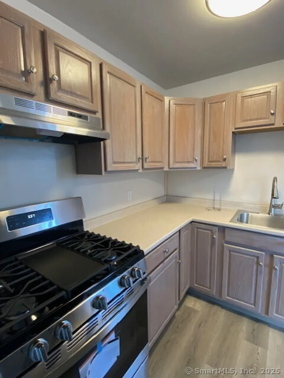 Greenwich Real Estate | View 1 Walter Avenue, APT 1 | 1 Bed, 1 Bath