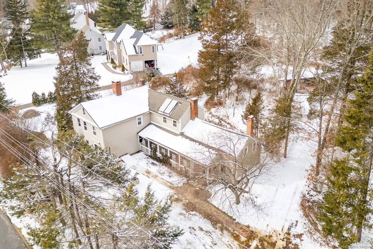 Greenwich Real Estate | View 981 Hopewell Road | Listing