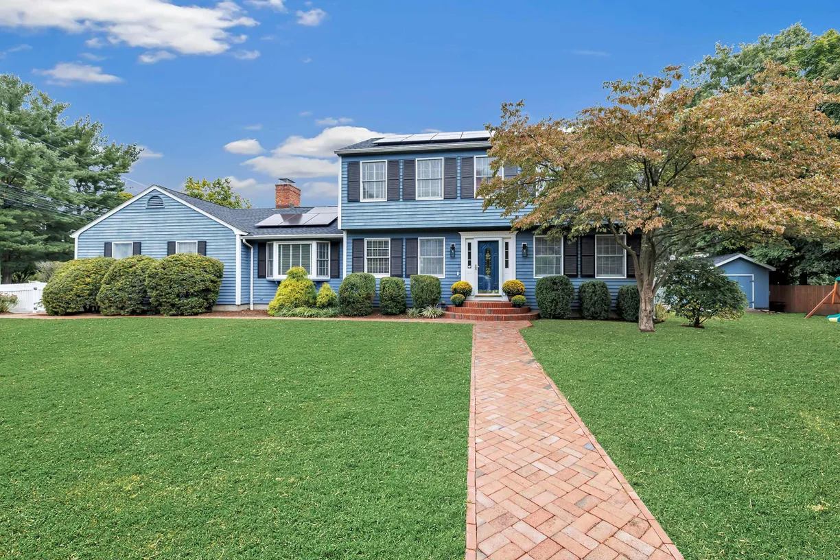 Greenwich Real Estate | View 1 Frank Street | 4 Beds, 2 Baths