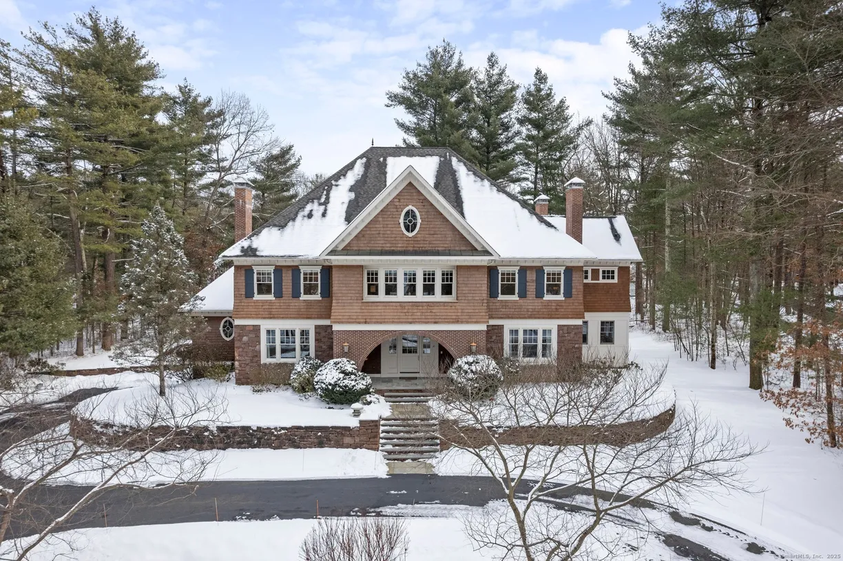 Greenwich Real Estate | View 2 Thatcher Terrace | 5 Beds, 5 Baths